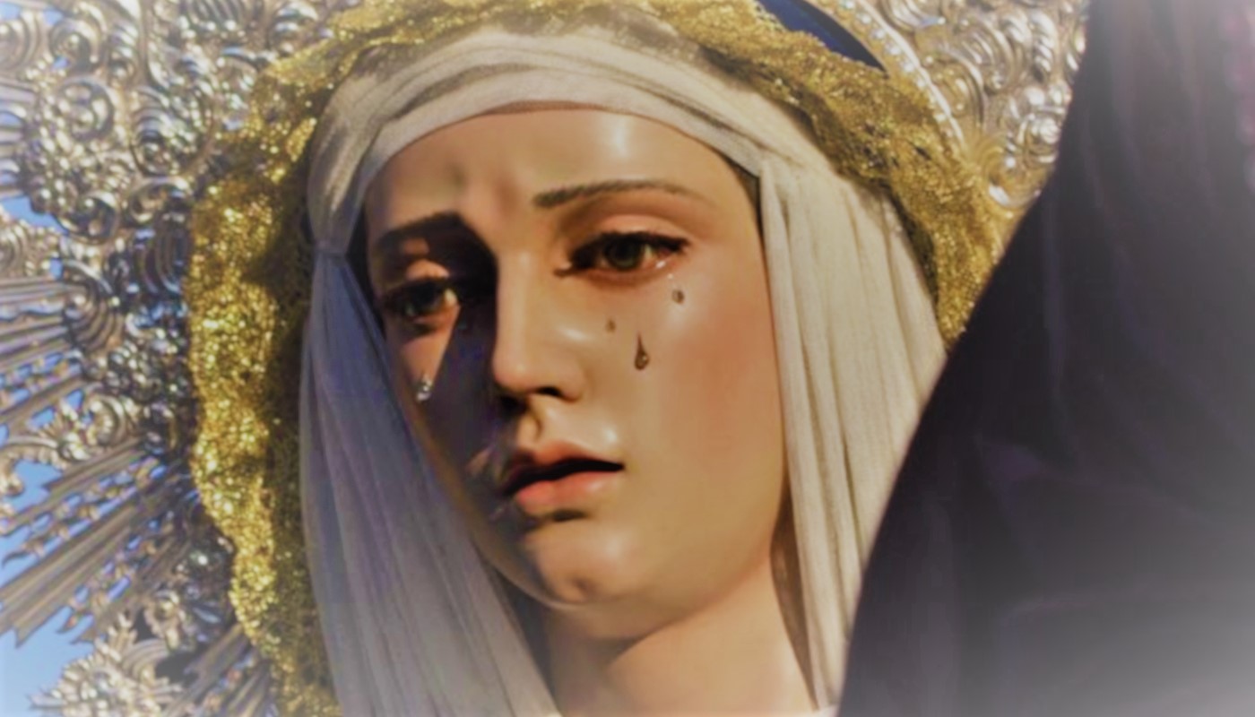Nuestra Señora de la Amparo Procesion Hermandad de la Misión Sevilla